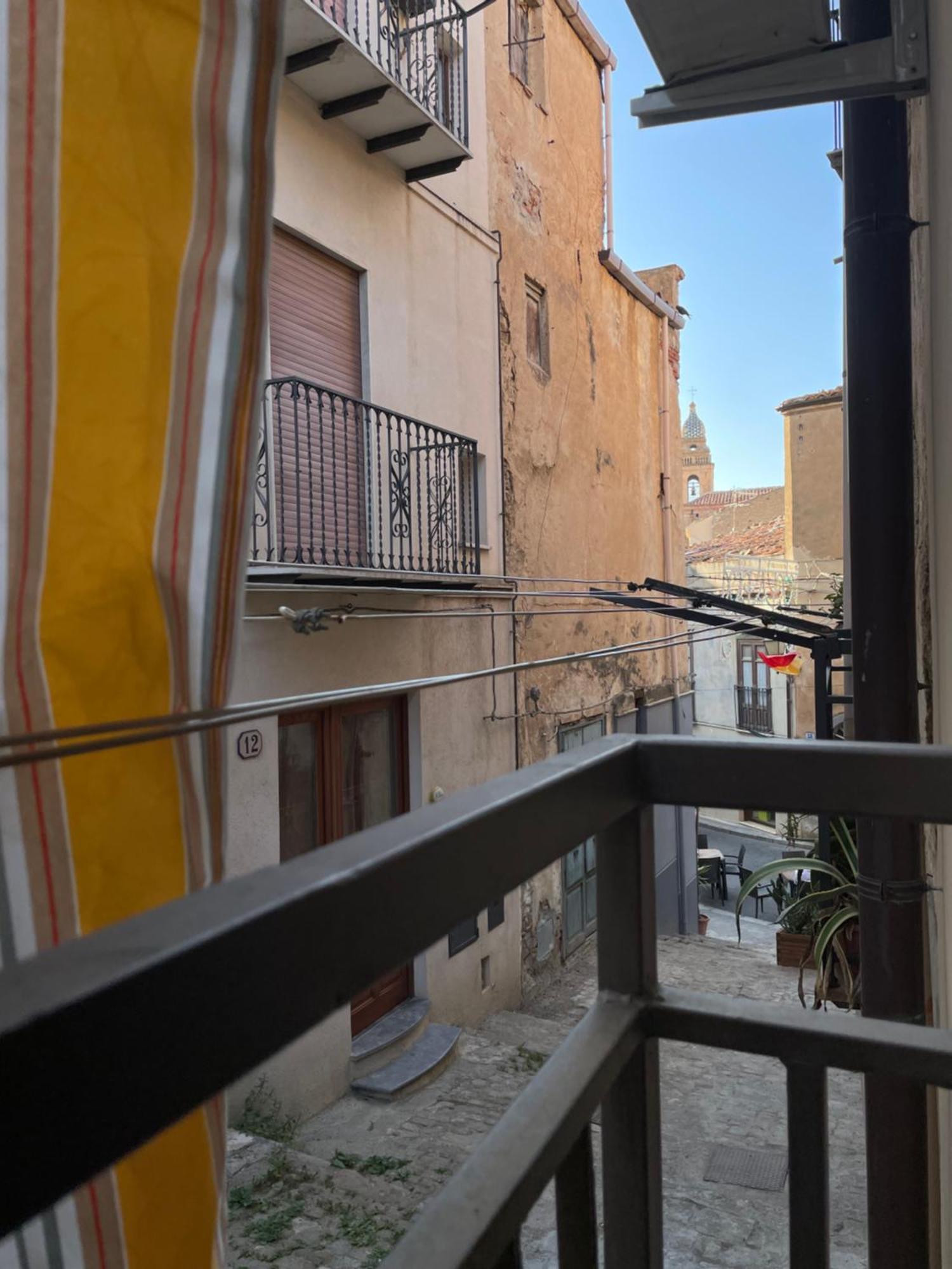 Apartament La Casa Nel Cortile Castelbuono  Zewnętrze zdjęcie