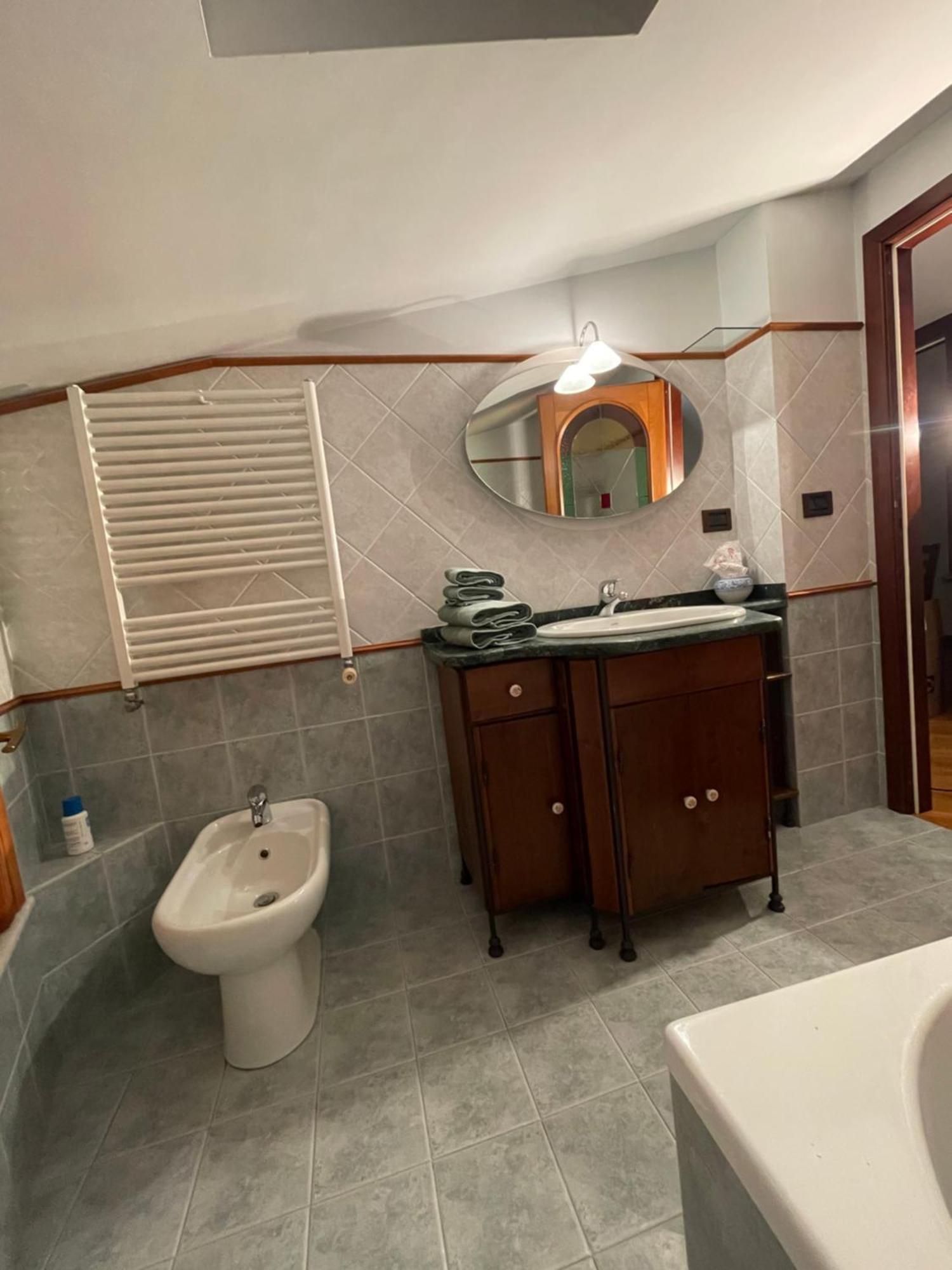 Apartament La Casa Nel Cortile Castelbuono  Zewnętrze zdjęcie