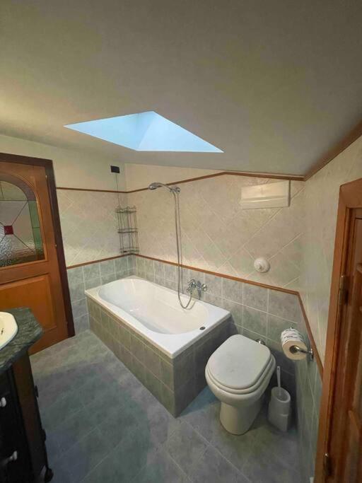 Apartament La Casa Nel Cortile Castelbuono  Zewnętrze zdjęcie